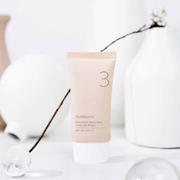 Numbuzin - No.3 Porcelain Base-skip Tone Up Beige SPF50+ PA++++ (Ton Eşitleyici Centella Porselen Cilt Güneş Kremi) 50ml (%20 İndirimli)