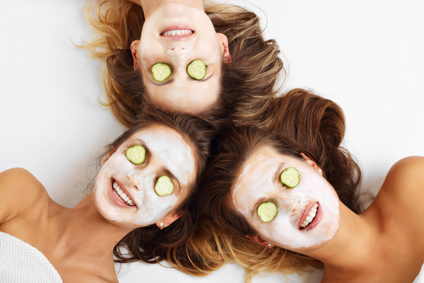 Cilt Lekeleri için Doğru Rutin Nasıl Oluşturulur? Cilt Bakımında Açık ve Koyu Tenlilere Özel Tüyolar!