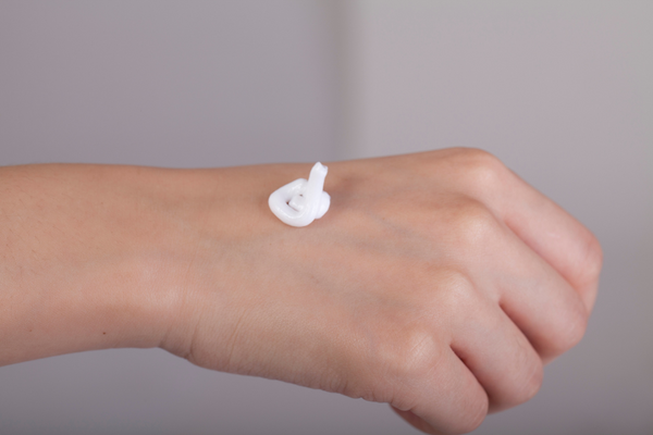 Güneş Kremi Kullanan Kullanıcı Yorumları ve Tavsiyeleri [Resimli]