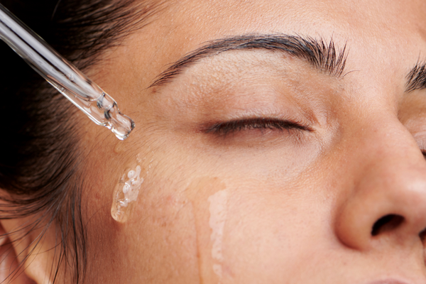 Kaş Serumu Nedir, Ne İçin Kullanılır? Uzman Yönlendirmelerini İnceleyin