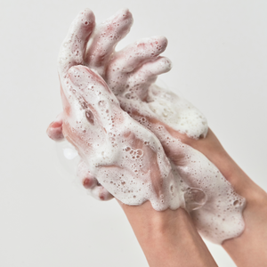 Anua - Heartleaf Succinic Moisture Cleansing Foam (Geniş Gözenek ve Akne Karşıtı Nemlendirici Köpük Temizleyici) 150ml