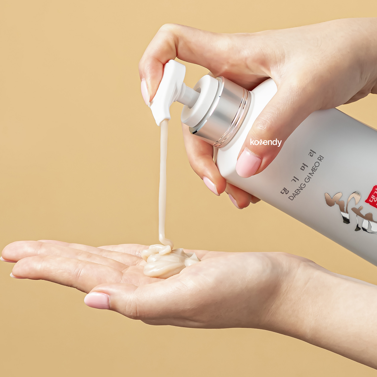 Daeng Gi Meo Ri - Ki Gold Premium Treatment (Parlaklık ve Yumuşaklık Verici Hasar Önleyici Hidrolize Keratinli Saç Bakım Kremi) 500ml