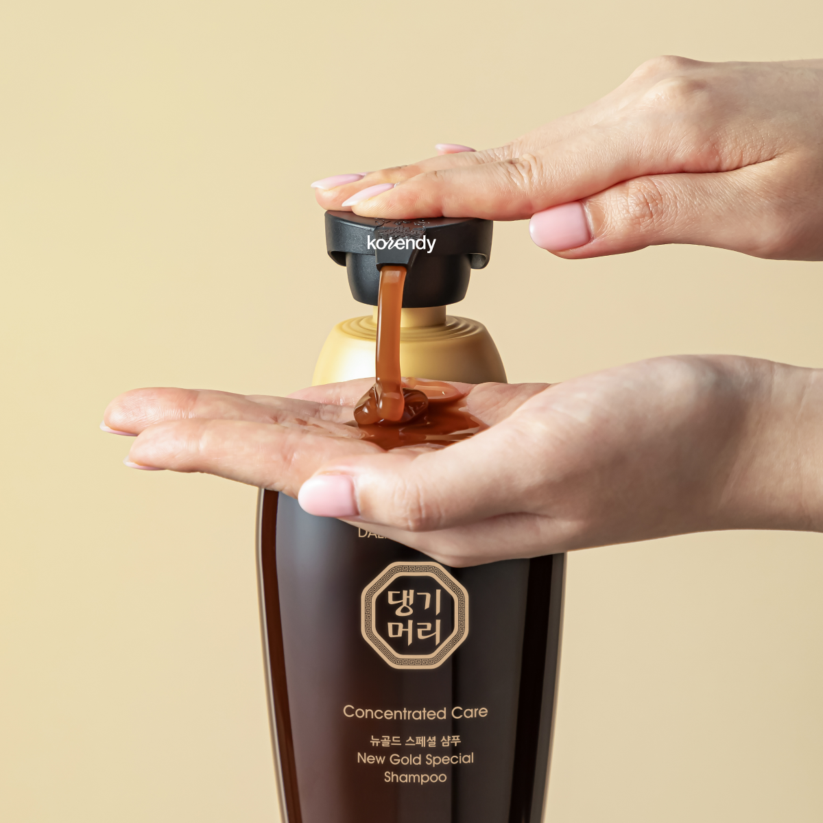 Daeng Gi Meo Ri - New Gold Special Shampoo (Dökülme Önleyici ve Canlandırıcı Saç Derisini Ferahlatan Krizantemli Şampuan) 500ml