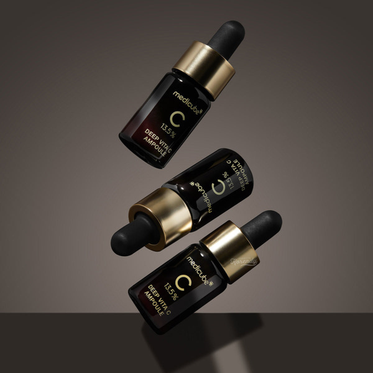 Medicube - Deep Vita C Ampoule (Koyu Leke ve İz Karşıtı Parlatıcı Saf C Vitamini Serumu) 3x10ml