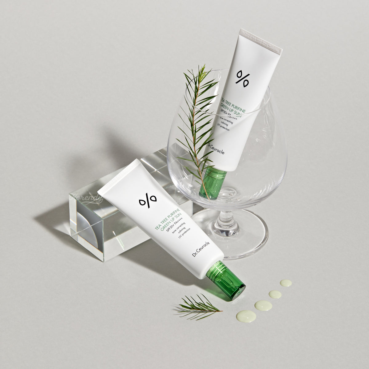Dr.Ceuracle - Tea Tree Purifine Green Up Sun SPF 50+ PA++++ (Tonlama Etkili UV Güneş Kremi) Yeni Versiyon 50ml