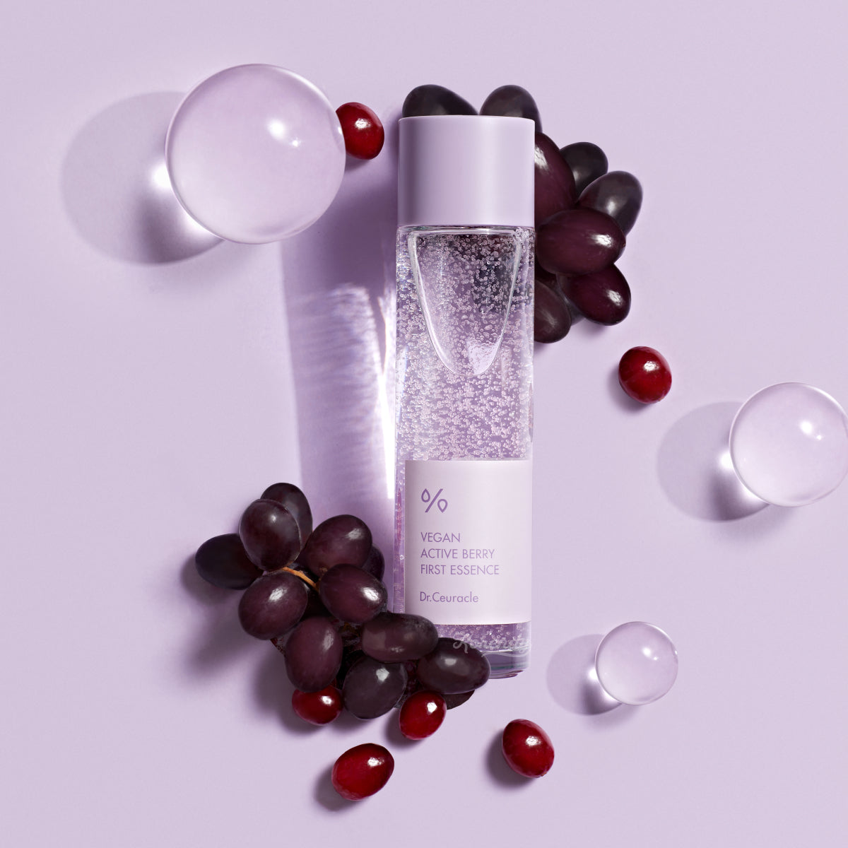 Dr.Ceuracle - Vegan Active Berry First Essence (Nem ve Hidrasyon Arttıran Canlandırıcı Resveratrollü Öz) 150ml (%70 İndirimli SKT: 2026-08-01)