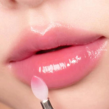 FilliMilli - Dual Glowy Lip Brush 933 (Doğal & Belirgin Görünümler İçin Silikon ve Fırça Uçlu İkili Dudak Fırçası)