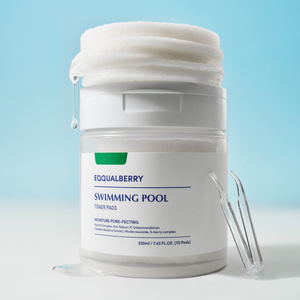 EqqualBerry - Swimming Pool Toner Pads (70'li Ped) (Yoğun Hidrasyon Verici ve Ölü Deri Arındırıcı 8 Hyaluronik Asitli Tonik Ped) 220ml (%25 Lansman İndirimli)