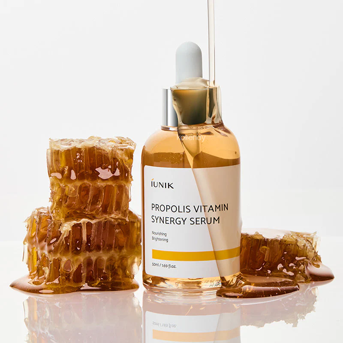 IUNIK - Propolis Vitamin Synergy Serum (Parlatıcı ve Enerji Verici %70 Propolis ve Vitamin Ağacı Suyu İçeren Serum) 50ml (%15-%30 Lansman İndirimi)