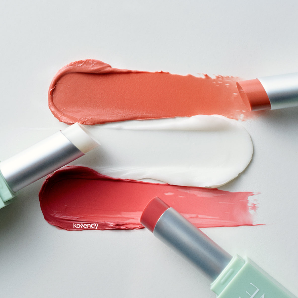 Kaine - Glow Melting Lip Balm (Parlaklık Verici Bariyer Koruyucu Skualenli Vegan Dudak Balmı) 3.7gr
