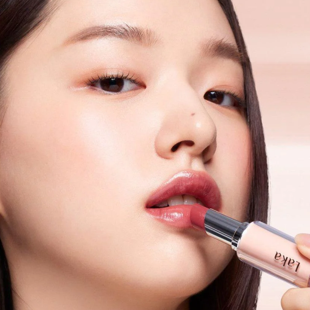 Laka - Bonding Glow Lipstick (Parlak Bitişli Nemlendirici Ruj) 3.7g