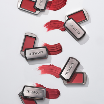 Braye - Lipsleek Blur (Tek Adımda Monokrom Görünüm Sunan Yarı Mat Pürüzsüz Bitişli Peptitli Çok Amaçlı Dudak ve Yanak Balmı) 3.2g