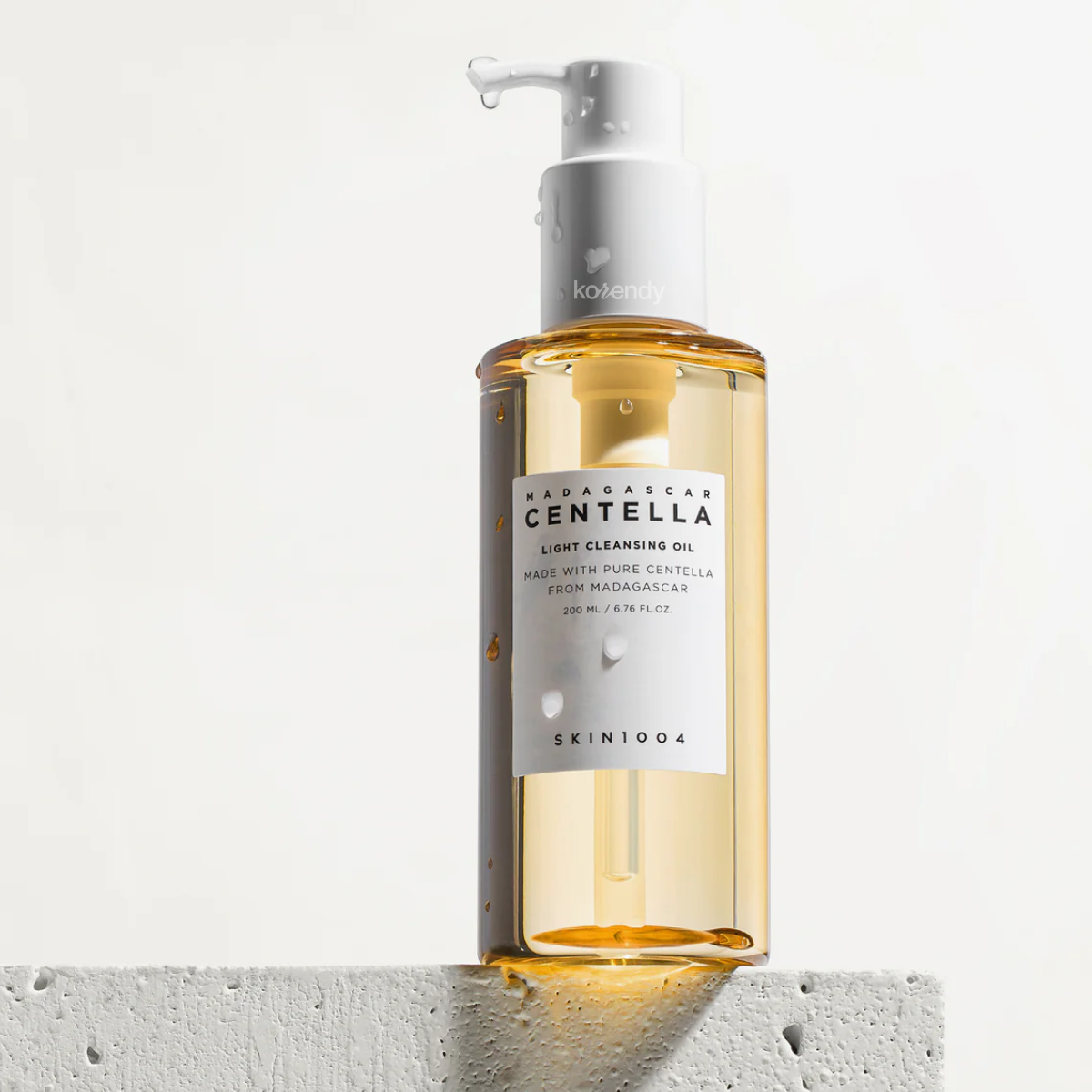 SKIN1004 - Madagascar Centella Light Cleansing Oil (Bariyer Koruyucu Madagascar Centella ve MCT Yağı İçeren Temizleme Yağı) 200ml (%15-%30 Lansman İndirimi)