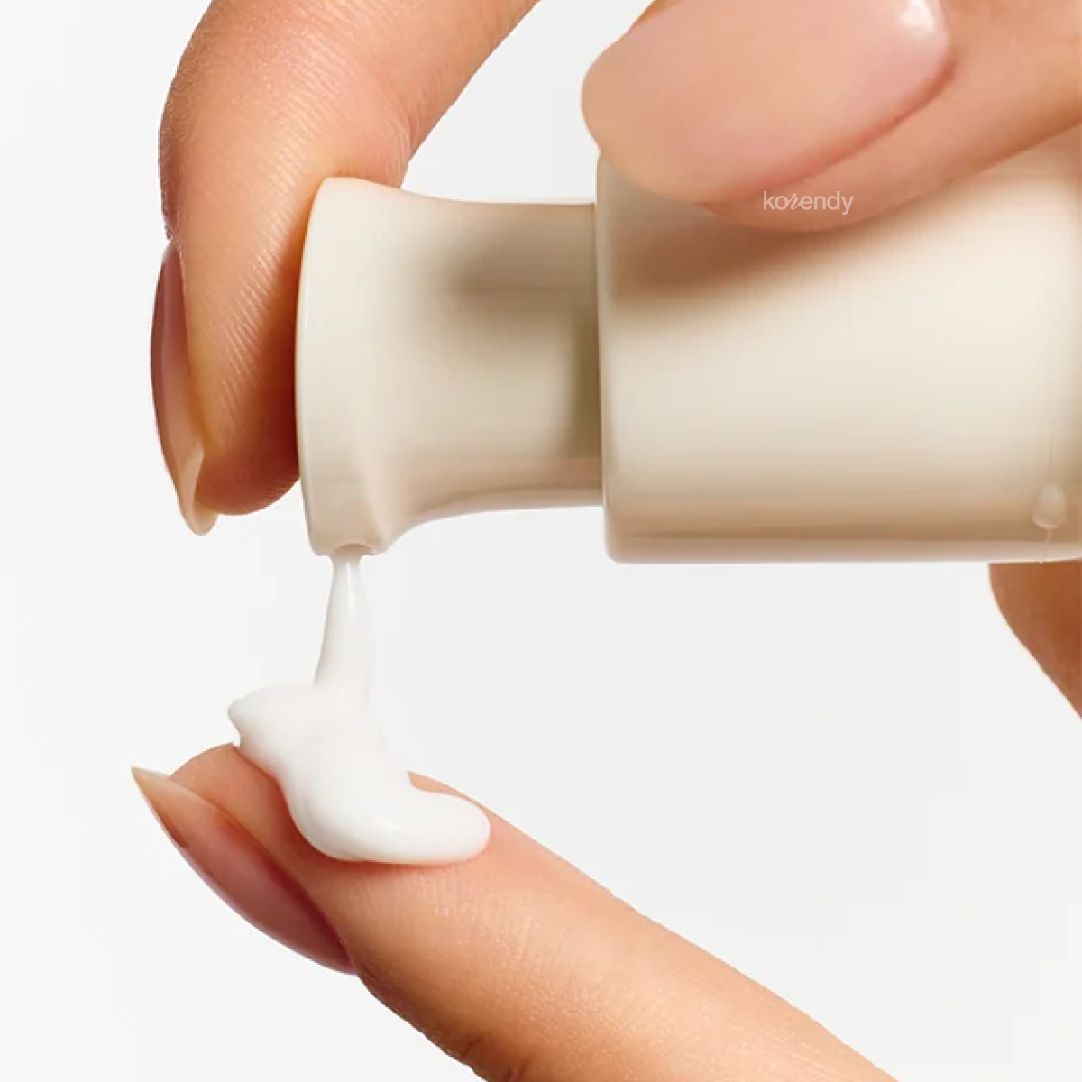 Sulwhasoo - Essential Revitalizing Emulsion EX (Elastikiyet Koruyucu ve Parlatıcı Erik Çiçeği Özlü  Emülsiyon) 125ml (%15-%30 Lansman İndirimi)