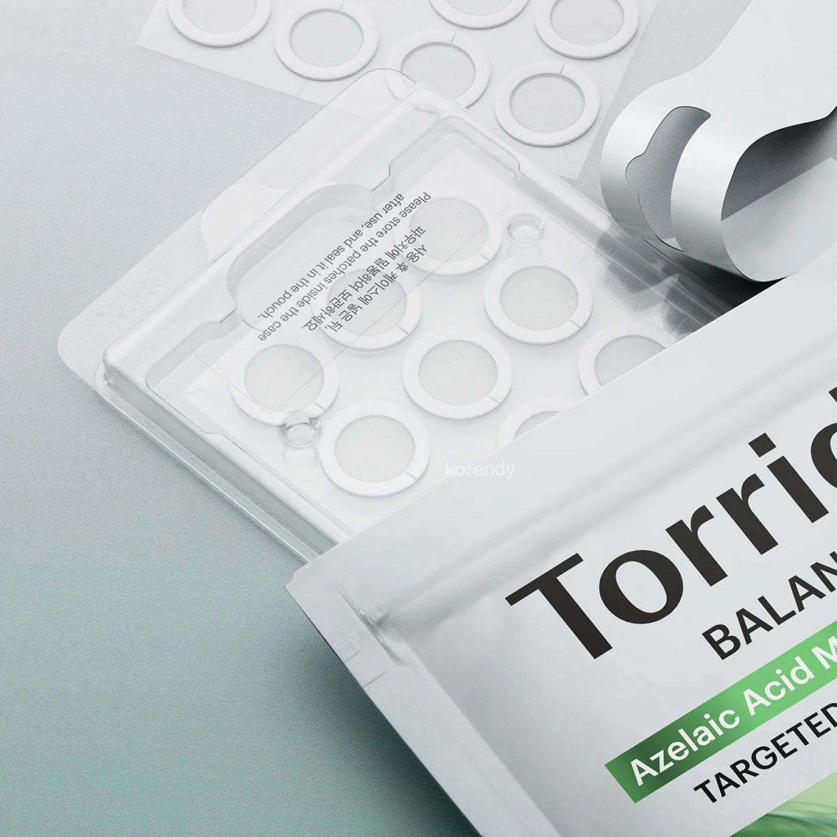 Torriden - BALANCEFUL Azelaic Acid Patch 12'li (%7 Azelaik Asit ve 5D Cica Kompleksli Akne Bandı) (%50 İndirimli)