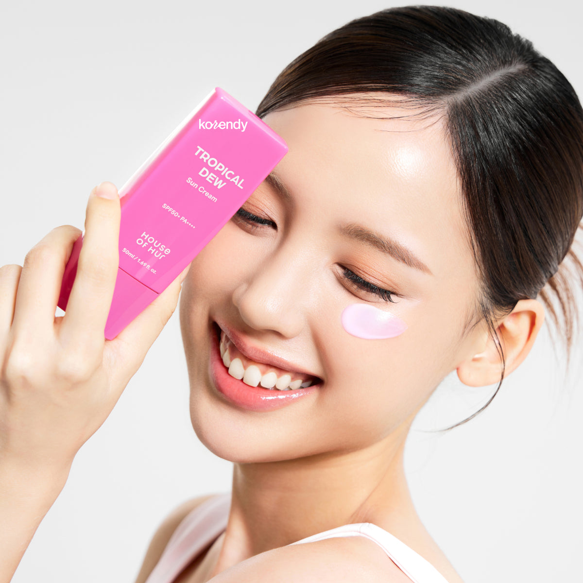 House of Hur - Tropical Dew Sun Cream (Tonlama Etkili ve Nemlendirici 7 Çeşit Tropikal Meyve Özlü Güneş Kremi) 50ml