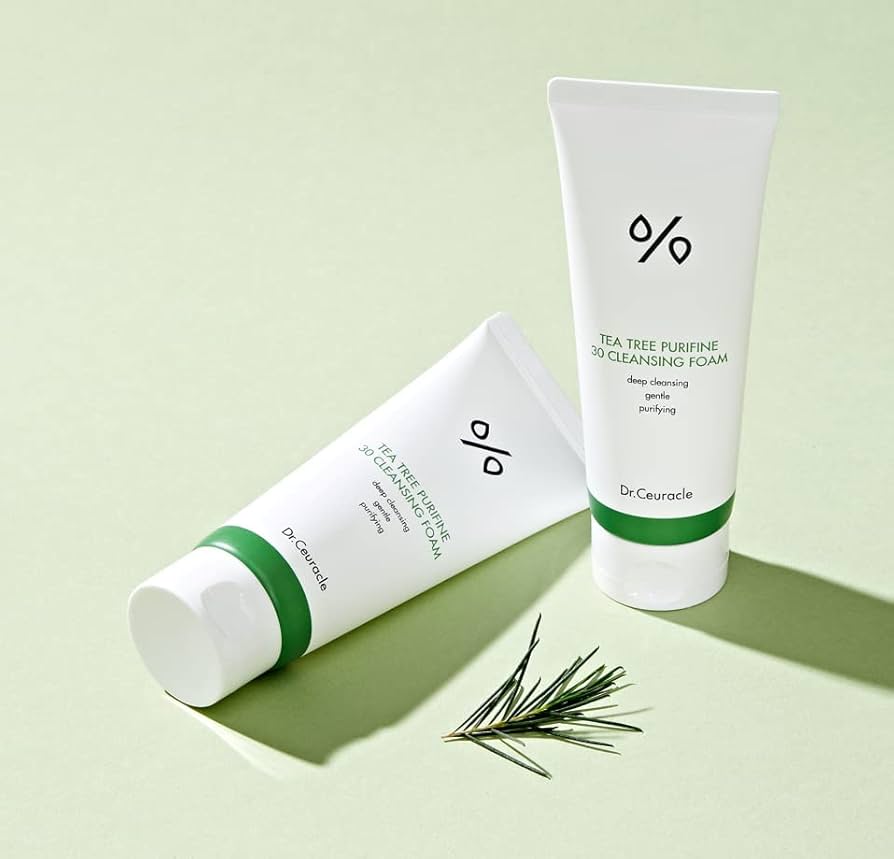 Dr.Ceuracle - Tea Tree Purifine 30 Cleansing Foam (Geniş Gözenekli Ciltlere Düşük pH Temizleyici) 150ml