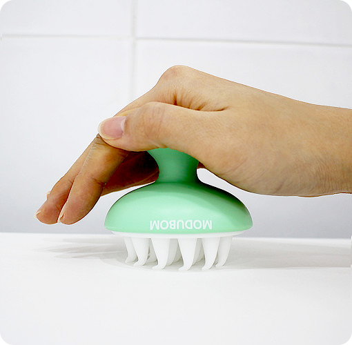 modubom - SHAMPOO BRUSH (Saç Derisini Arındıran Silikon Masajlı Şampuan Fırçası) (%25 Lansman İndirimli)